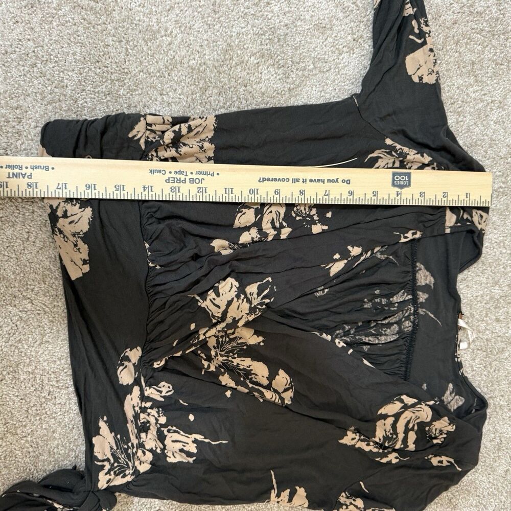 Free People Women's Fiona Floral Boho Black Wrap Blouse Size XS Bell Sleeve - Picture 10 of 10